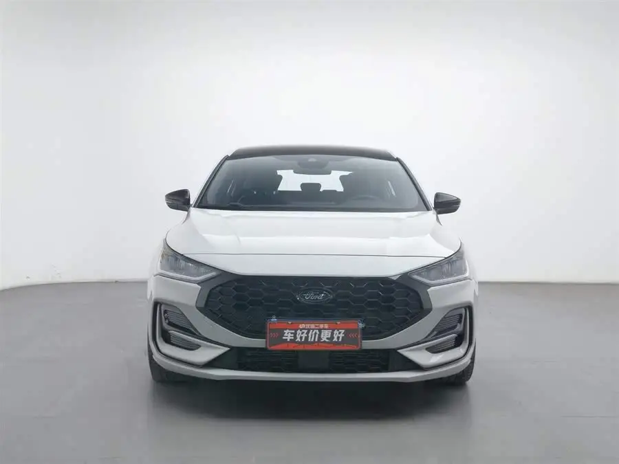 فورد فوكس 2022 هاتشباك EcoBoost 180 أوتوماتيكي ST لاين