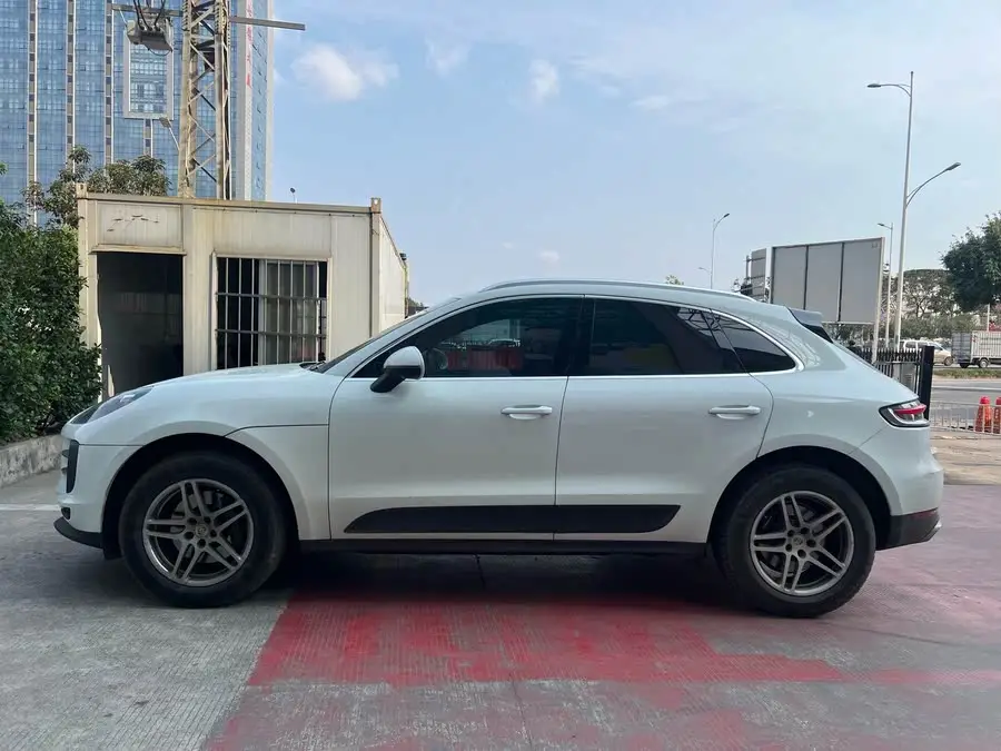 2021 Macan 2.0T