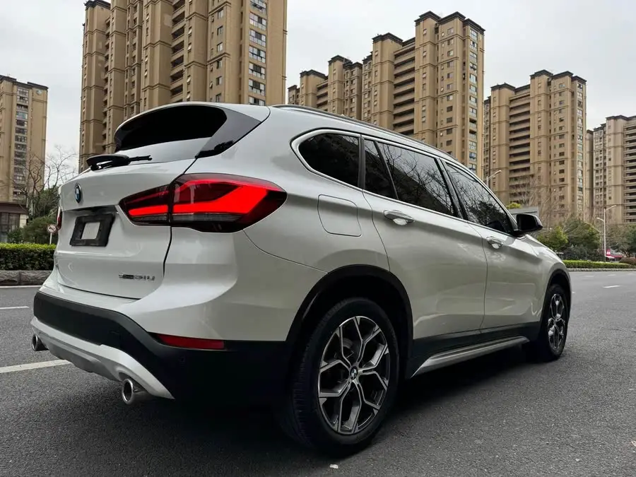 بي إم دبليو X1 2020 sDrive20Li إصدار فاخر