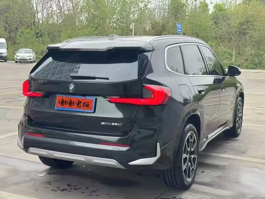 BMW X1 2023 xDrive25Li X Design Package