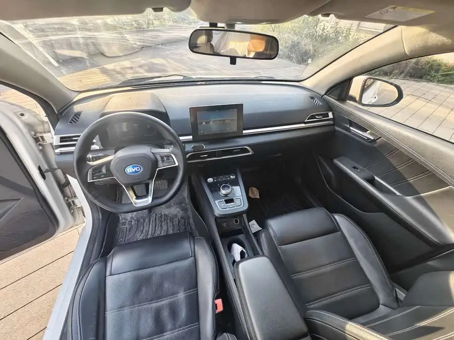 بي واي دي e2 2019 إصدار 400 للسفر