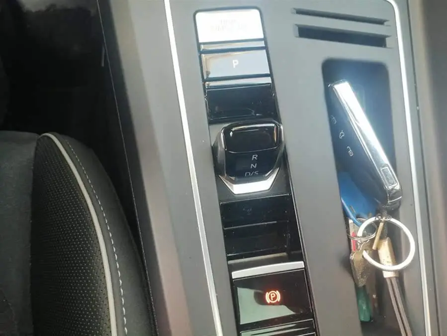 Golf 2023 Model Facelift 280TSI DSG R-Line Lite