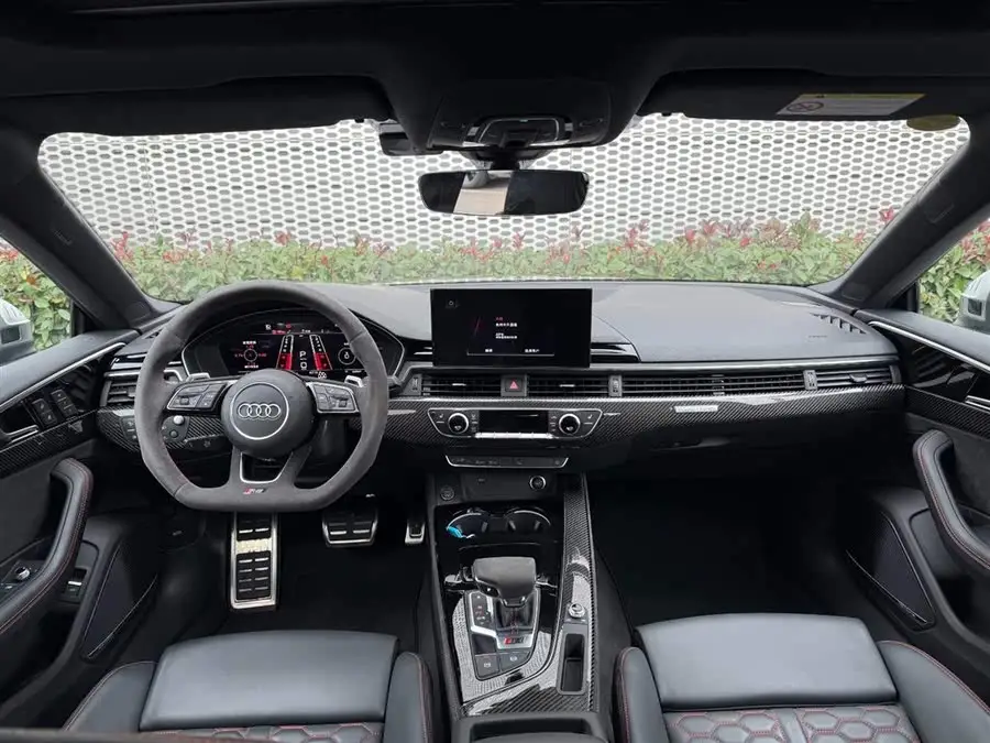 أودي RS 5 2023 RS 5 2.9T سبورت باك إصدار بلاك