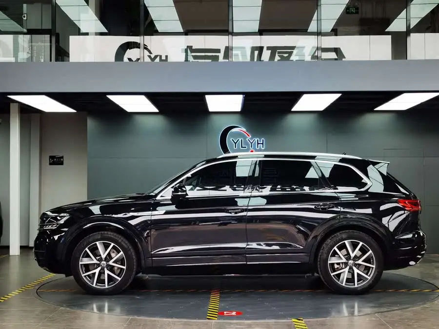 Touareg 2021 3.0 TSI R-Line Classic Sport Package