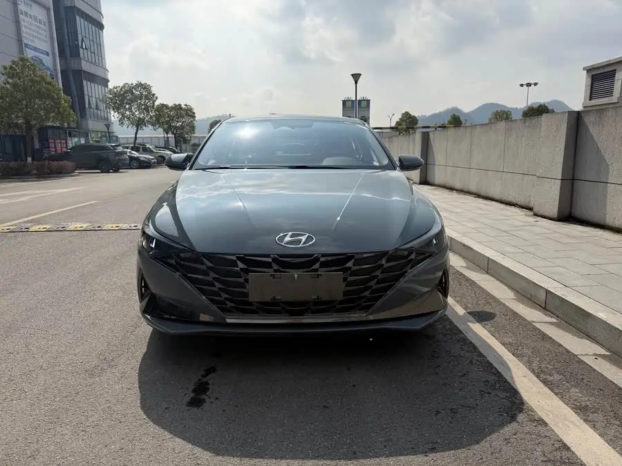 إيلانtra 2021 1.5L CVT LUX النسخة المميزة