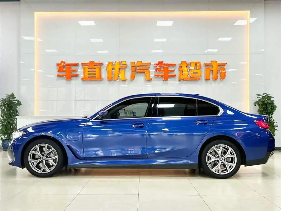 بي إم دبليو i3 2022 eDrive 35 L