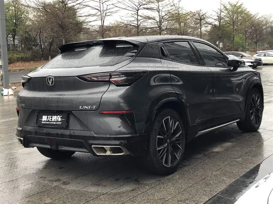 تشونغآن UNI-T طراز 2023 الجيل الثاني 1.5T الفاخر