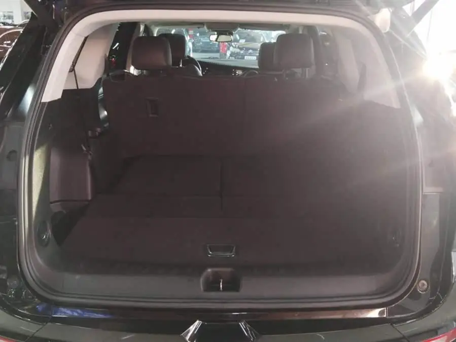 إنفينيتي 2020 28T دفع رباعي فئة مميزة