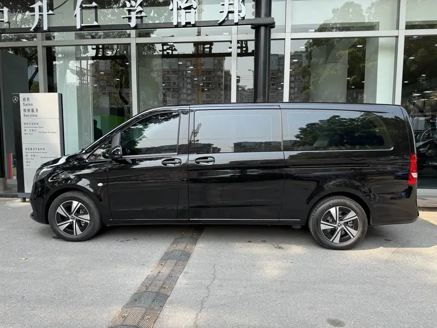 فيتو 2024 نسخة الأعمال 2.0T 9 مقاعد