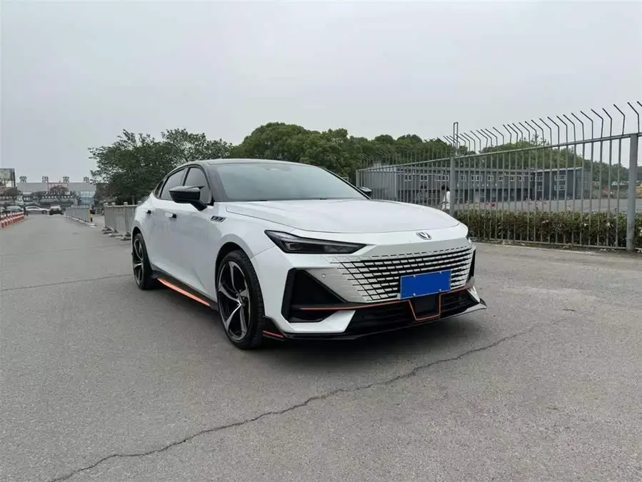 Changan UNI-V 2024 1.5T Deluxe Sports Model