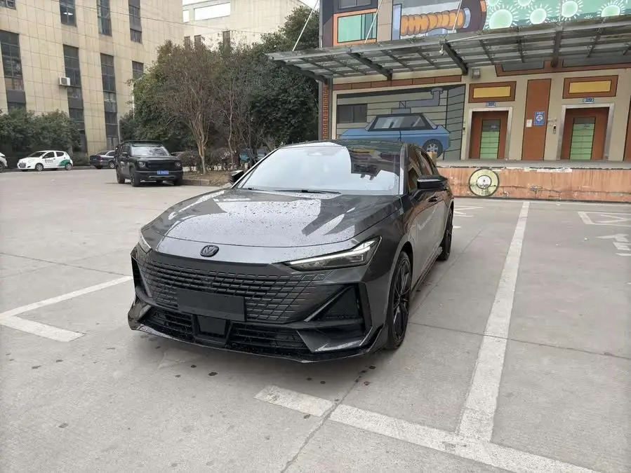 Changan UNI-V 2023 1.5T Sport Edition