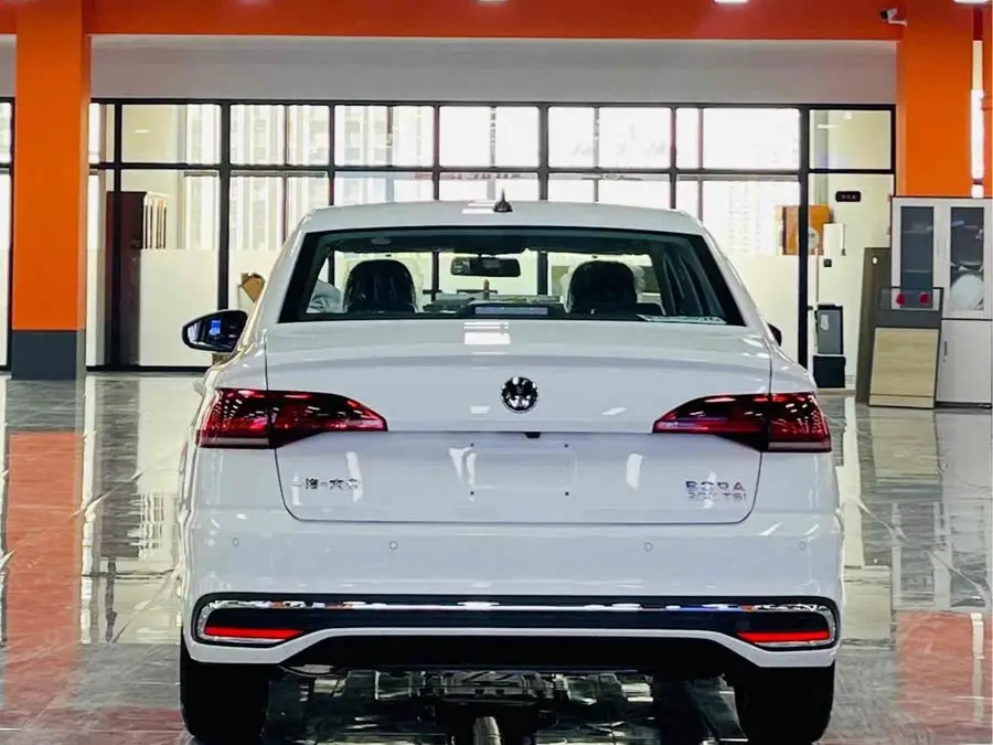 2025 Bora 200TSI DSG Enjoy Navigation Edition