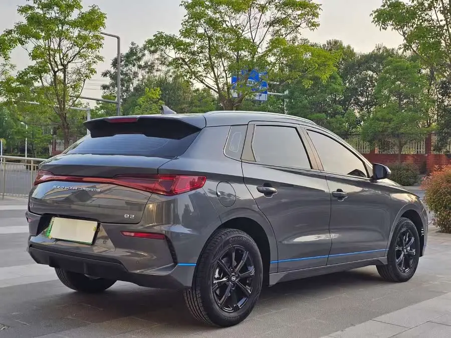 بي واي دي e2 2021 النسخة الفاخرة