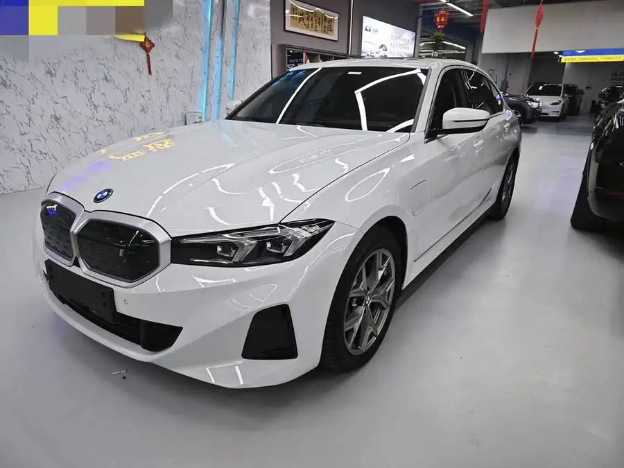 بي إم دبليو i3 2022 eDrive 35 L