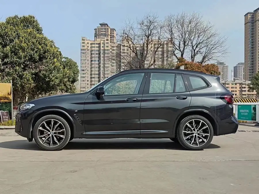 BMW X3 2023 xDrive30i Leading M Night Package