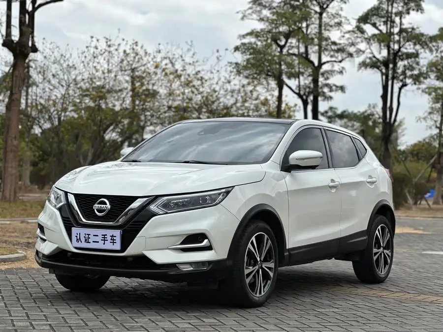 2021 نيسان قاشقاي 2.0 لتر CVT فئة الرفاهية والملاحة