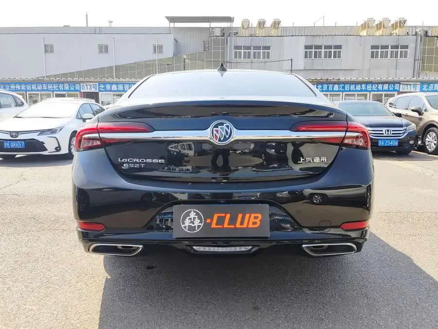 بيوك لاكروس 2020 652T فاخرة