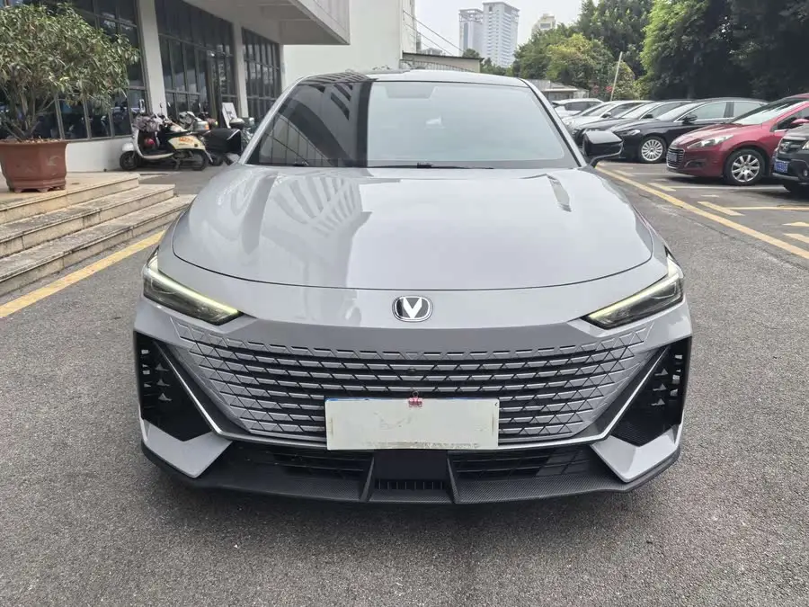 Changan UNI-V 2022 1.5T Premium