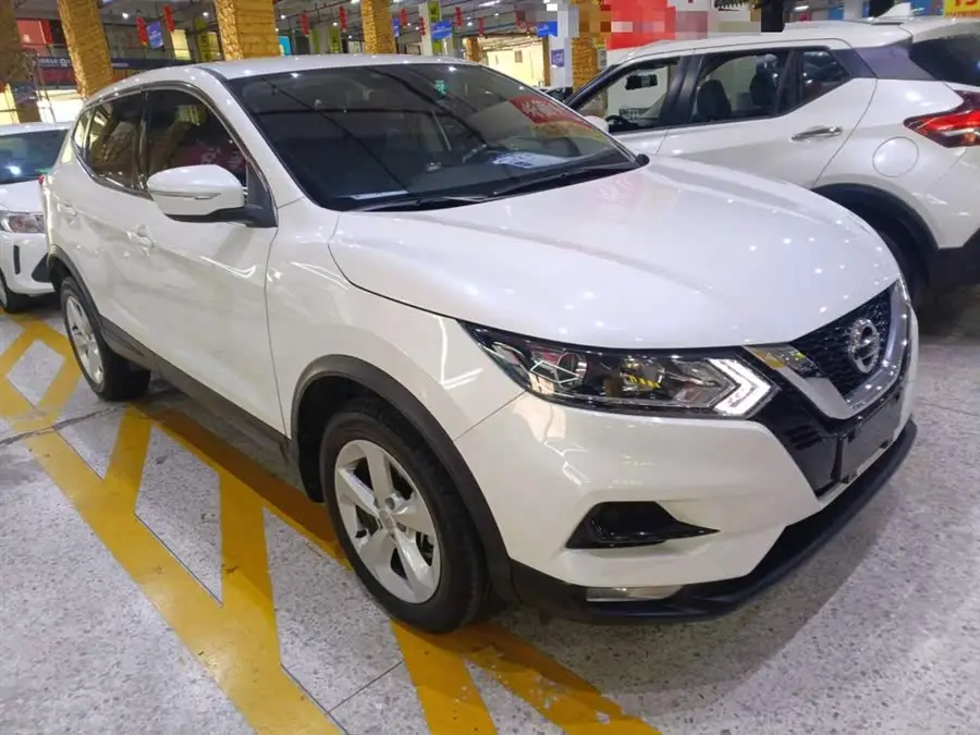 نيسان قاشقاي 2021 2.0 لتر CVT النسخة الذكية