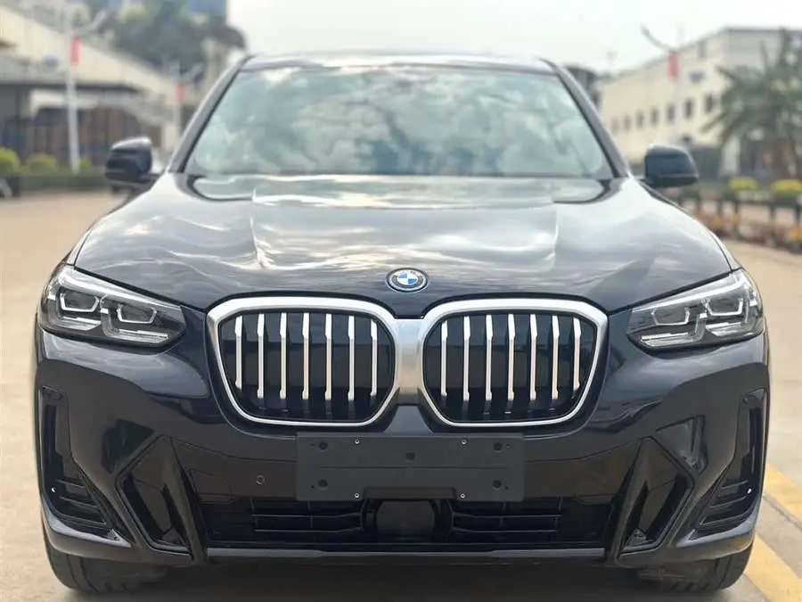 BMW iX3 2023 Leading Model