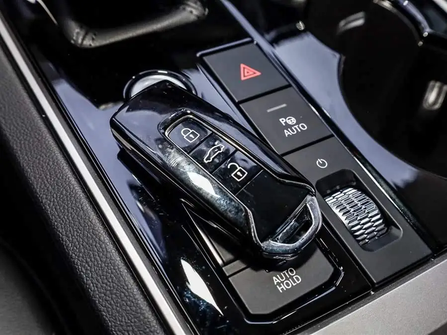 Touareg 2023 3.0TSI R-Line Classic Sport Package