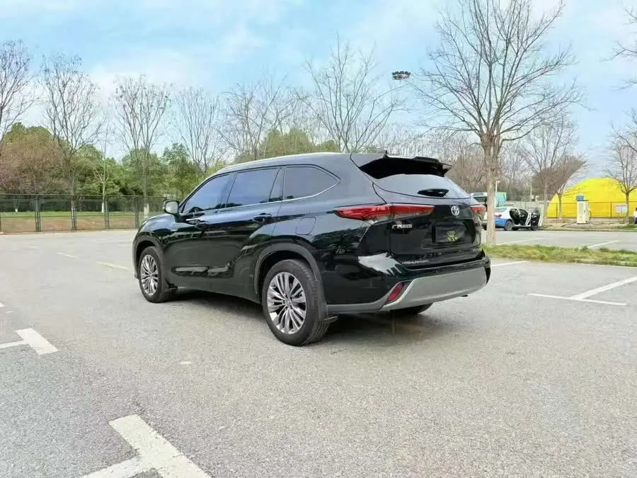 2024 هايلاندر 2.5 لتر هجين ذكي دفع رباعي إصدار النخبة 7 مقاعد