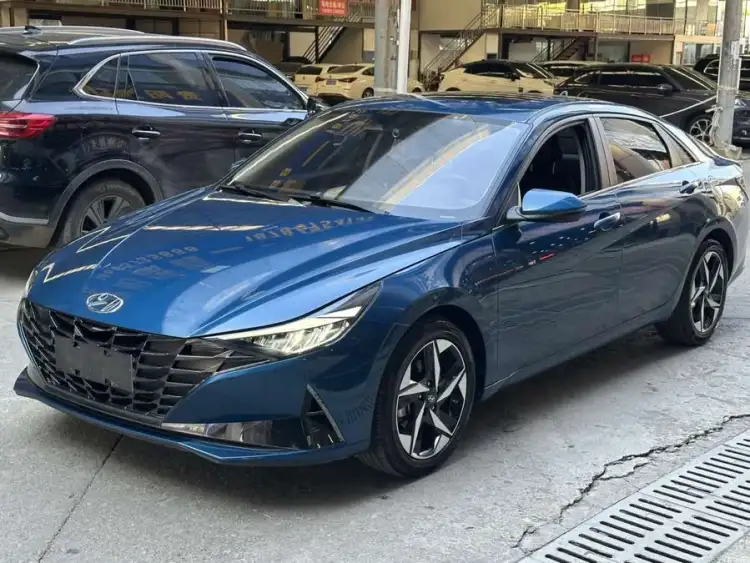 Elantra 2021 1.5L CVT LUX Premium Edition
