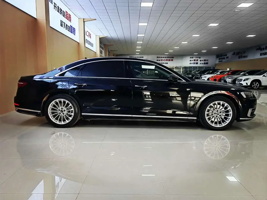 أودي A8 2022 A8L 50 TFSI quattro نسخة الراحة