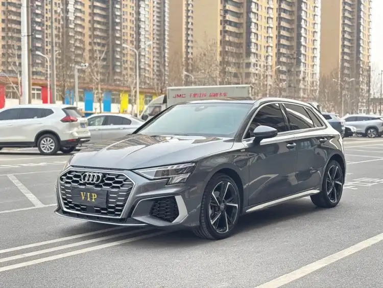 Audi A3 2023 Model Facelift Sportback 35 TFSI Stylish Sport Edition