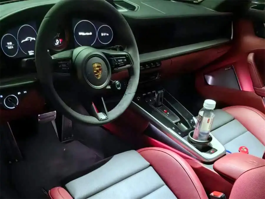 Porsche 911 2022 Turbo S 3.7T