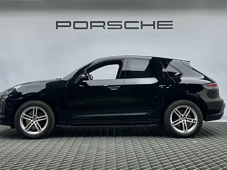 2024 Macan 2.0T