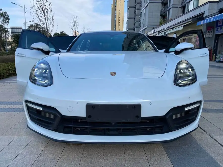 2022 Panamera Executive Platinum Edition 2.9T