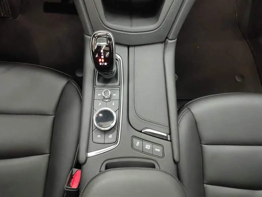 كاديلاك XT5 2021 28T الفاخرة