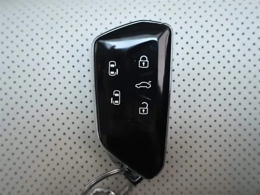 فولكس فاجن فيلوران 2022 380TSI بريميوم