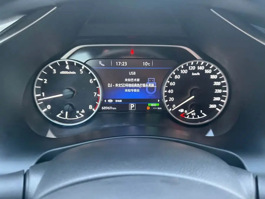 Loulan 2021 2.5L XL Two-Wheel Drive Intelligent Luxury Version