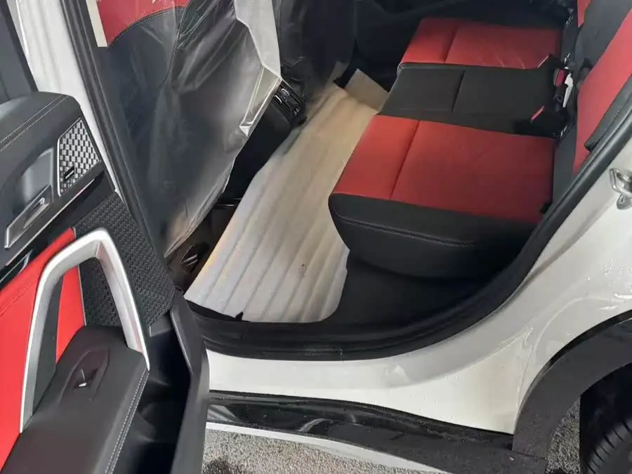 بي ام دبليو X1 2024 sDrive25Li حزمة تصميم X