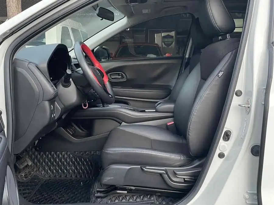 2022 Honda HR-V 1.5L CVT Phantom Night Pioneer Edition