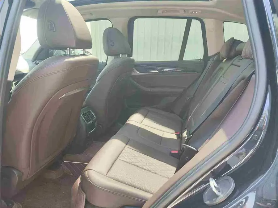 بي إم دبليو X3 2022 xDrive25i حزمة M الرياضية