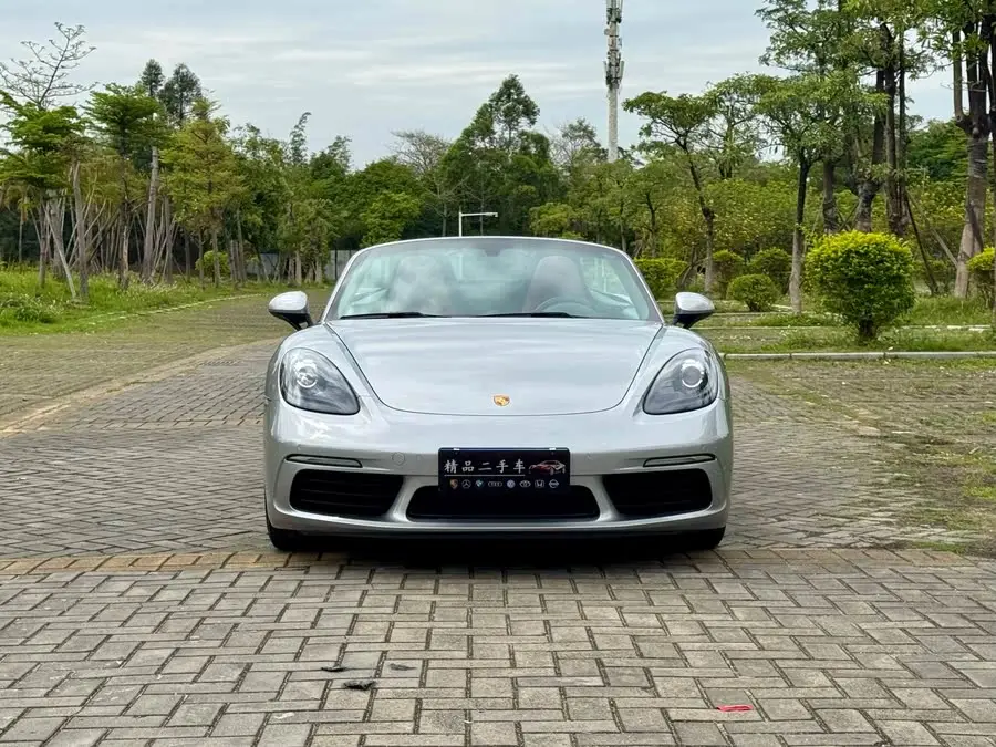 Porsche 718 2022 Model Boxster 2.0T
