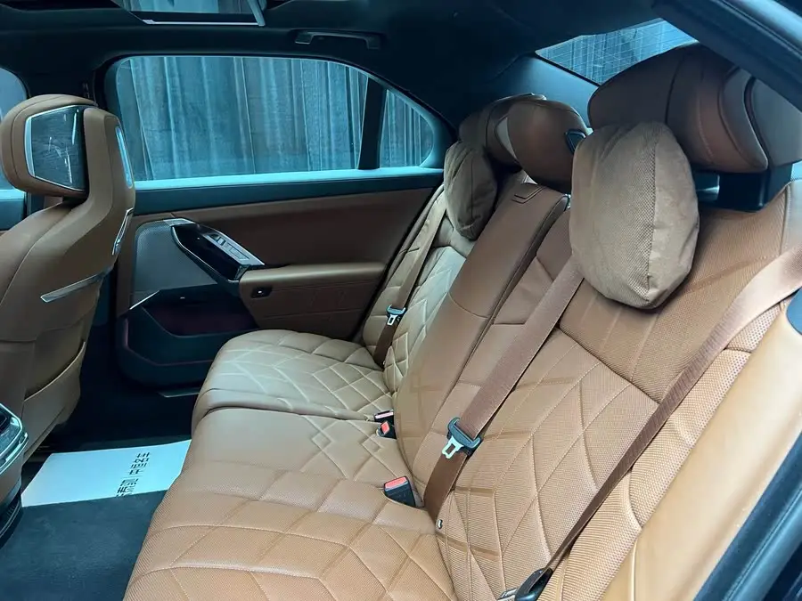 BMW i7 2023 eDrive50L Exclusive M Sport Package