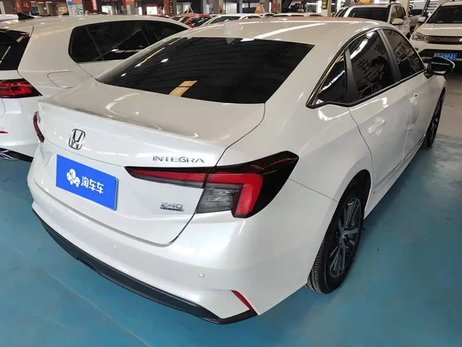 نموذج 2023 240TURBO CVT النسخة الرائدة