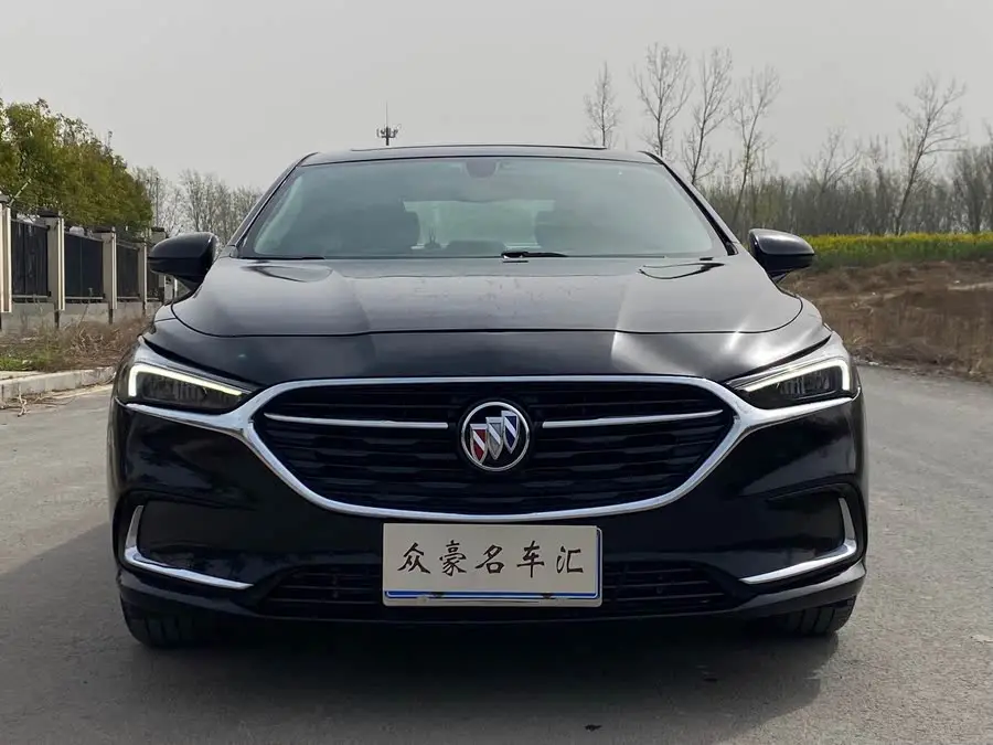 بيوك لاكروس 2020 652T فاخرة