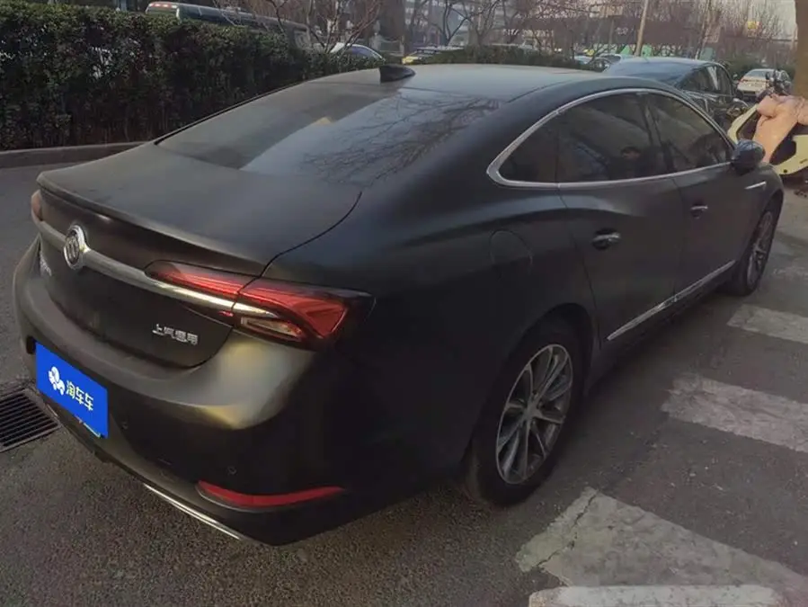 بيك لاقروس 2022 652T فاخرة