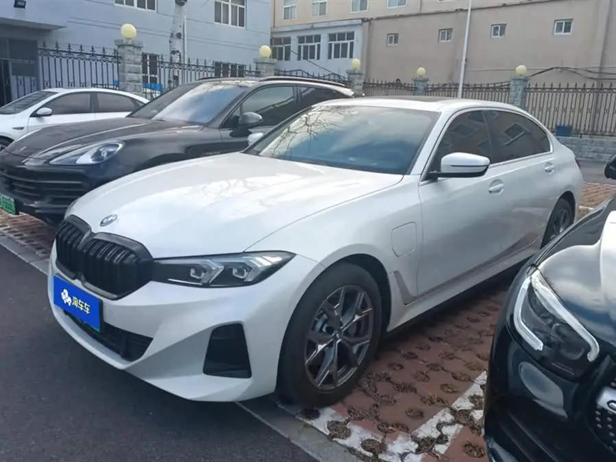 بي إم دبليو i3 2024 eDrive 35 L