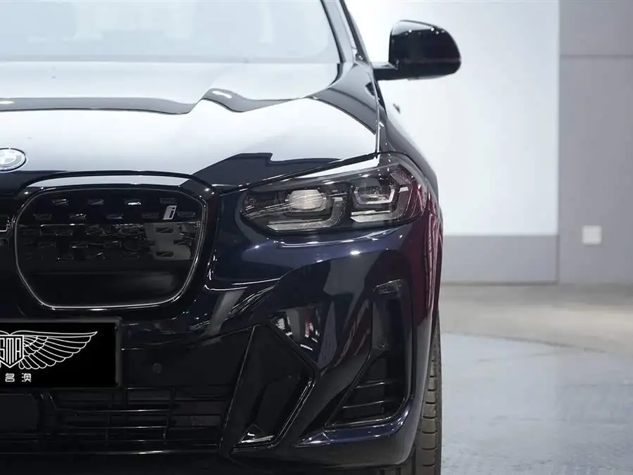 بي إم دبليو iX3 إصدار الابتكار 2024