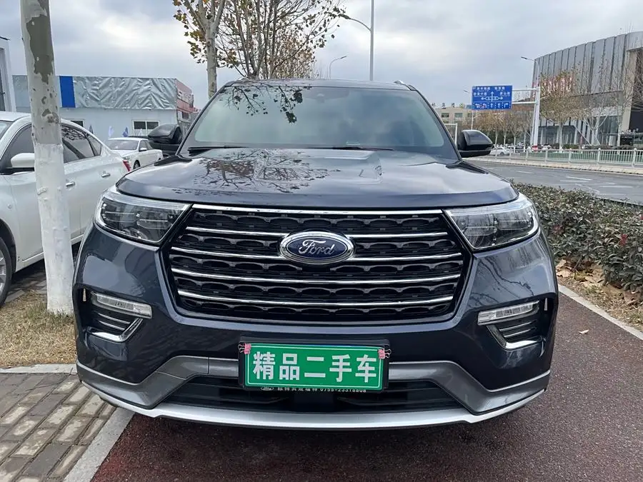 2020 إكسبلورر EcoBoost 285 طراز الدفع الرباعي Trend بسعة 6 مقاعد