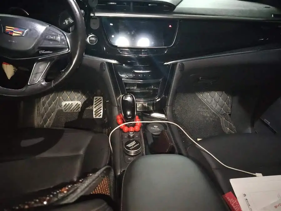 كاديلاك XT5 2020 طراز مجدد 28T فاخرة