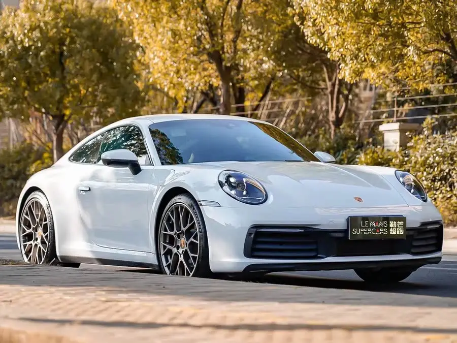 بورش 911 2023 كاريرا 3.0T