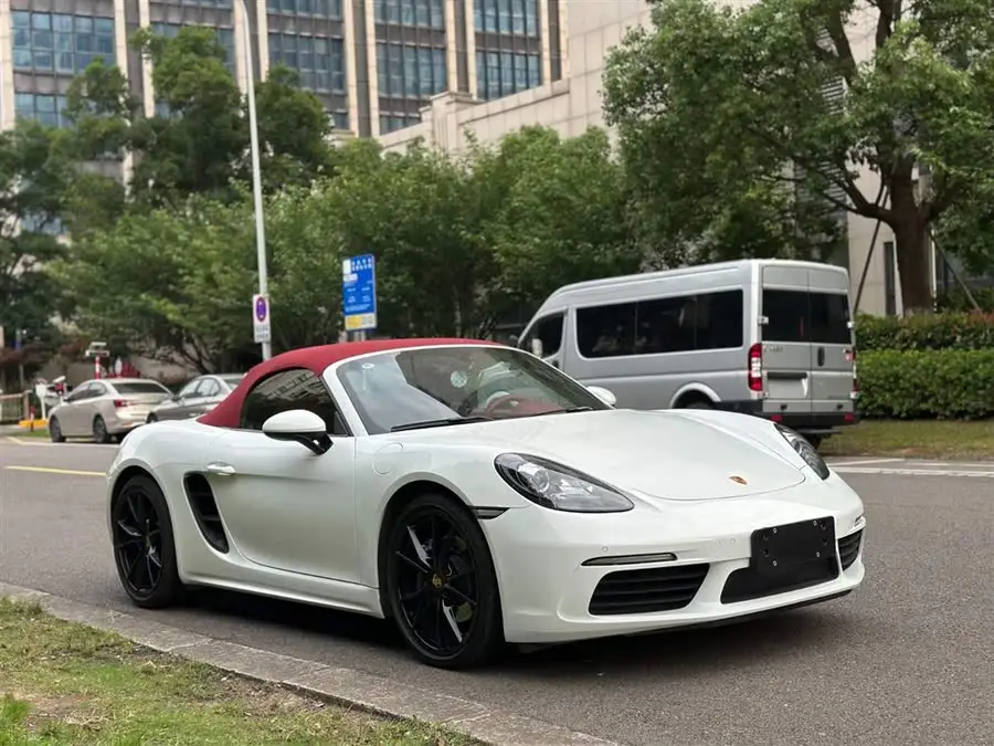 Porsche 718 2020 Model Boxster 2.0T