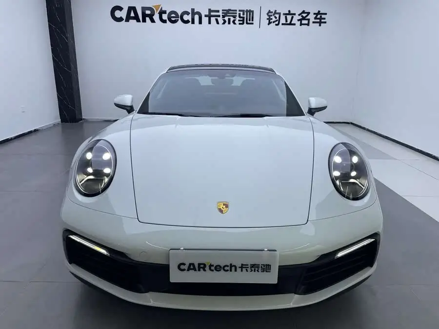 بورش 911 2023 كاريرا 3.0T